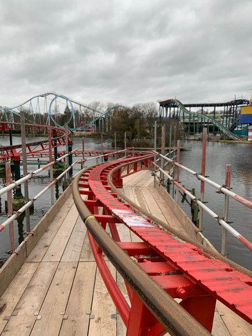 Tamworth Scaffolding: Buffalo Ride Drayton Manor - Commercial Buffalo Ride Drayton Manor
