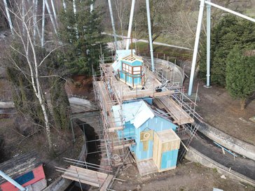 Tamworth Scaffolding: Access Scaffold Drayton Manor Park - Commercial Access Scaffold Drayton Manor Park

